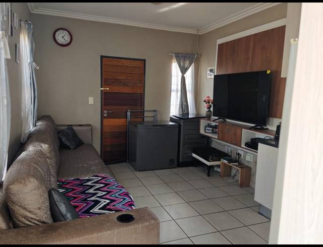 3 BEDROOM CLUSTER FOR SALE IN SOUTH HILLS